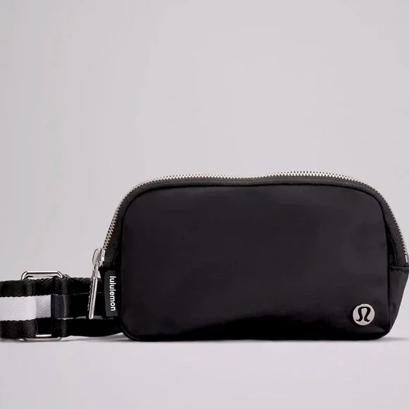 Everywhere Crossbody Bag - Brand New - Picture 3 of 8